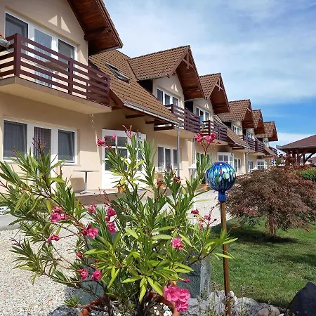 Petrovics Apartmanhaz 1 Bük Extérieur photo