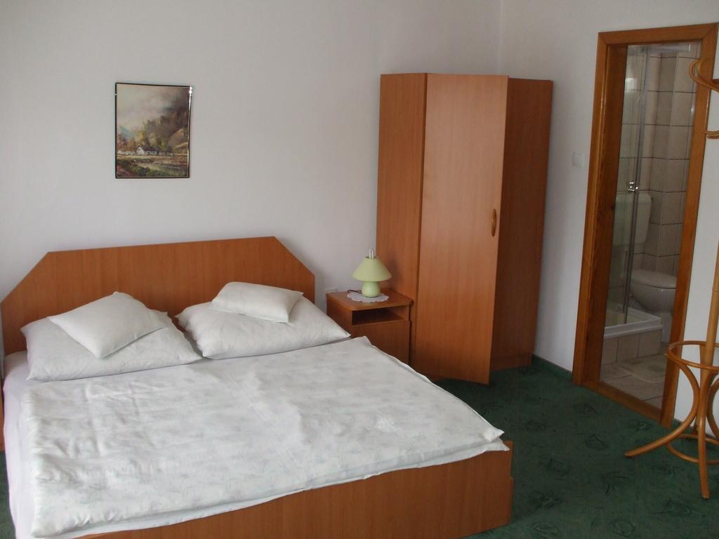 Appartement Petrovics Apartmanhaz 1 Bük